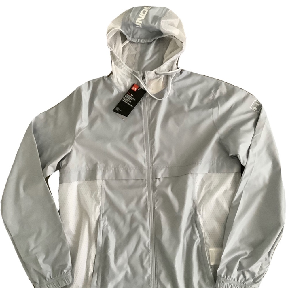 Under Armour Men’s heat gear windbreaker jacket -Medium
